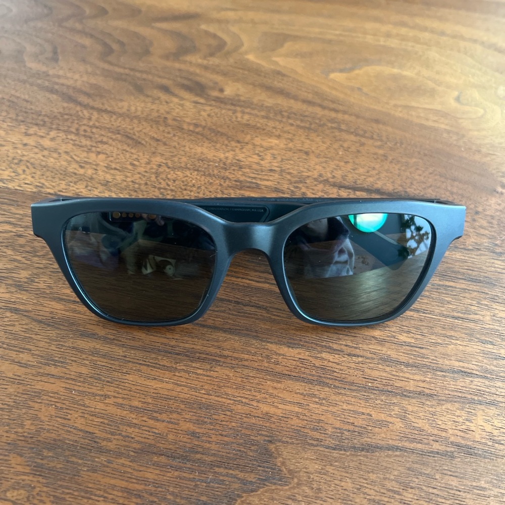 Bose frames alto. Sunglasses with speaker
